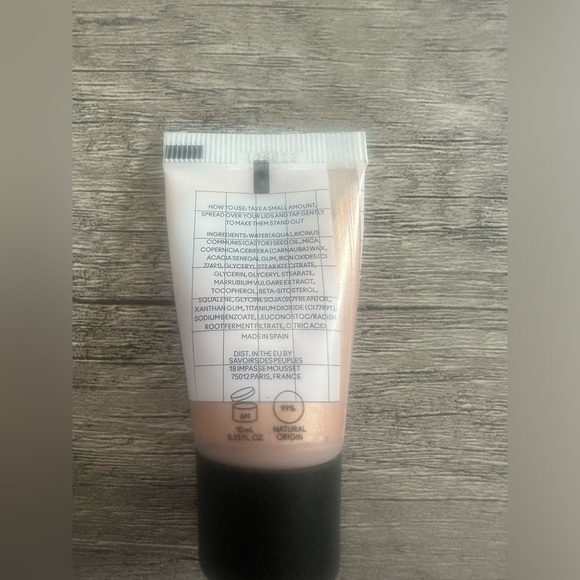 dwtn paris Liquid Eyeshadow in Rose Gold 10ml - Picture 3 of 4